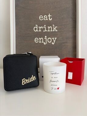 Jewelry travel case + Candle